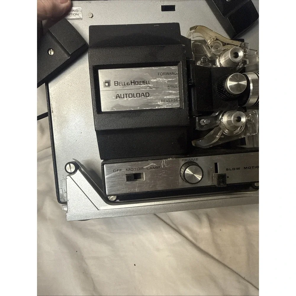 Bell & Howell Autoload 198L Super 8 Movie Film Projector, Powers On